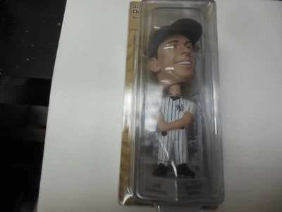Bobblehead Joe Dimaggio Playmakers 2003 con tarjeta de juego raro New York Yankees Foto 1 de 4