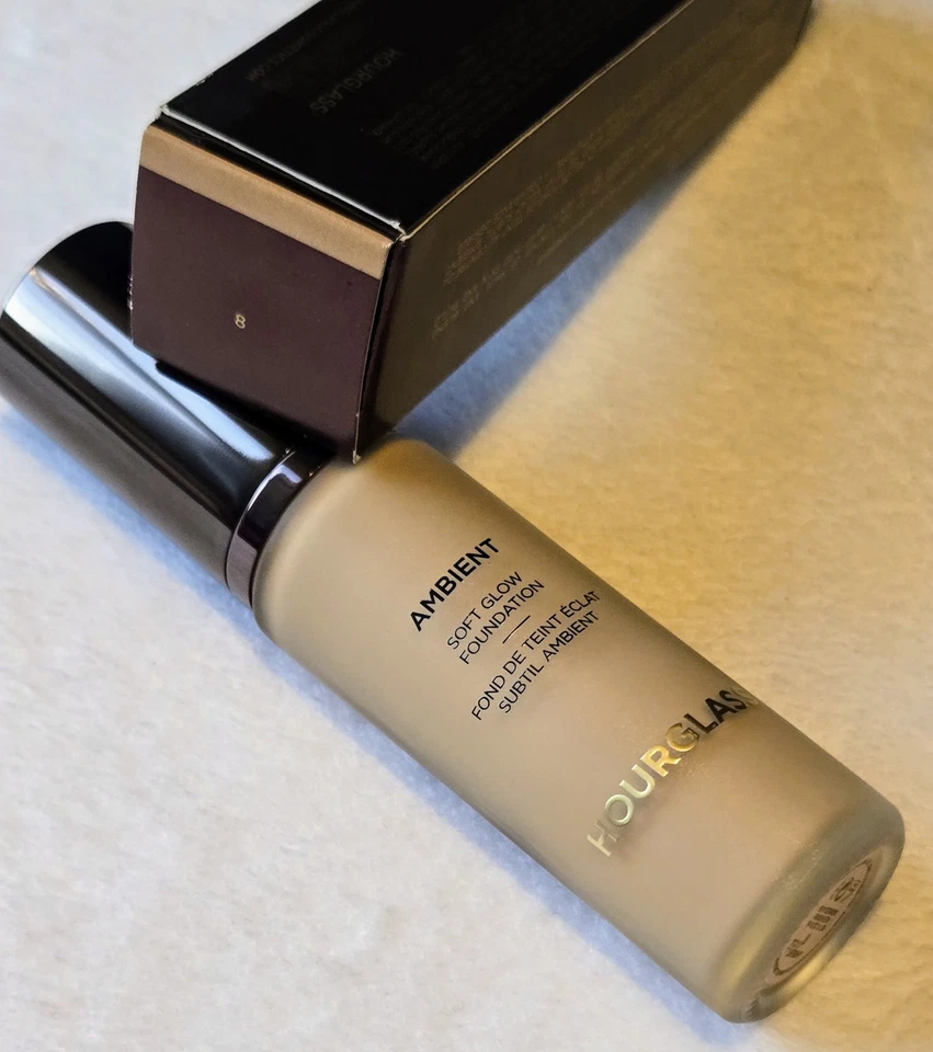 Hourglass Ambient Soft Glow Foundation 1 fl oz Shade 8