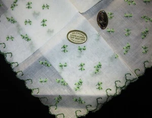 Vintage Hankie Embroidered Floral Rosebuds MORSLY Foil Label Scalloped - Picture 1 of 5