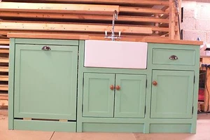 HANDMADE FREESTANDING BELFAST SINK/INTEGRATED DISHWASHER UNIT. - Picture 1 of 5