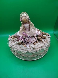 Rare Vintage Doll Top Of Box Jewelry Half Circle Lace Wood Head. - Picture 1 of 11