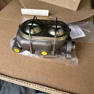 Speedway Motors Universal High-Tech Corvette-Style Master Cylinder, 1 Inch Bore - Picture 1 of 7