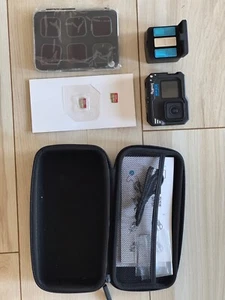 GoPro HERO10 Black Bundle - Picture 1 of 4