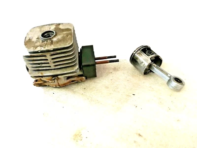 McCulloch MD 330 AV MD330AV CYLINDRE PISTON MOTEUR + BIELLE - Photo 1/4