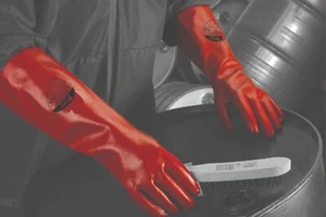Polychem P46 Heavyweight PVC 4121X Chemical Resistant Gauntlet 56cm - RED - Picture 1 of 3