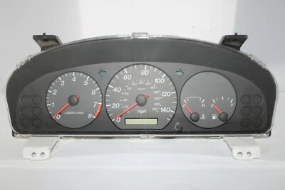 Cuadro de instrumentos velocímetro panel indicadores 01 02 Mazda 626 100.555 millas Foto 1 de 4