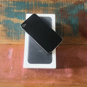 Apple iPhone 4 16gb Black Good Condition Mobile Smartphone - Picture 1 of 9