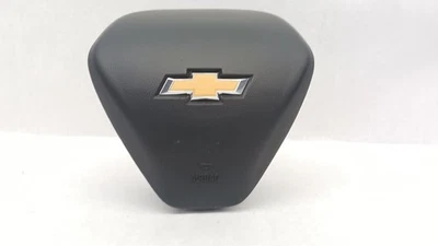 '16-'25 CHEVROLET MALIBU Left driver steering wheel Air Bag black OEM - Image 1 of 4