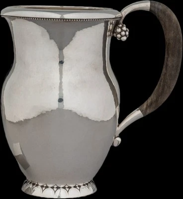 Georg Jensen No. Jarra de agua de plata de ley 32B con racimos de uva Foto 1 de 4