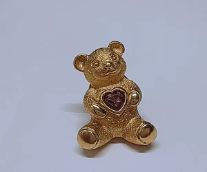 Avon Teddy Bear Birthstone Heart lapel Pin Amethyst February Gold tone vintage - Picture 1 of 4