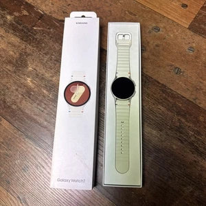 Samsung Galaxy Watch 7 LTE 40mm SM-L305F DE-Modell Smartwatch cream "sehr gut" - Bild 1 von 9