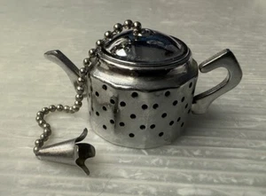 vintage Teapot shaped loose leaf TEA INFUSER - Picture 1 of 7