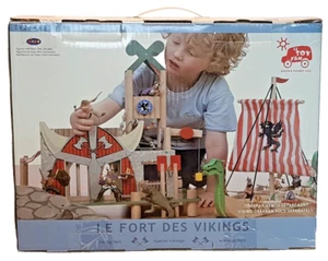 Papo/Le Toy Van TV 249 ""The Fort of the Vikings (Wood)" Play Set FIGURES EXCLUDED - Picture 1 of 6