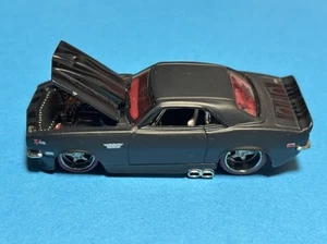 Maisto 68 Chevy Camaro Chase - Bild 1 von 5