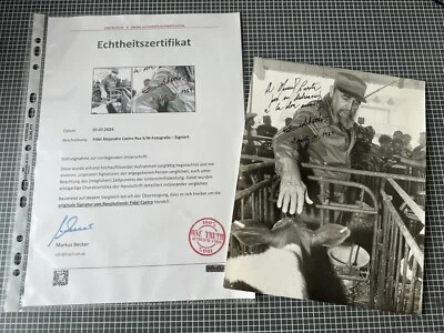Fidel Castro signed Autograph Signature Photo Card in the year 1989 - with COA - Image 1 of 4