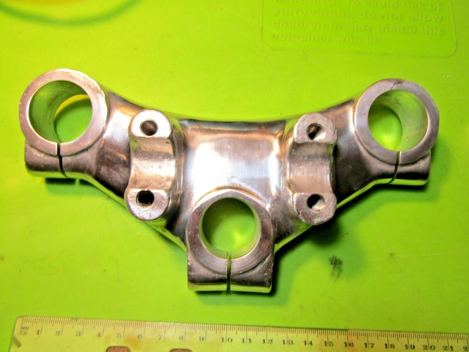 Montesa Cota 172 Triple Tree Top Brace p/n BET 4.35-162 NOS 19M 1975-1980 - Imagem 1 de 4