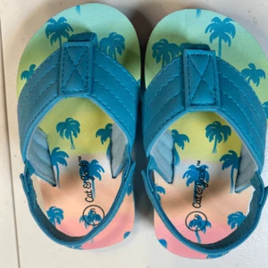 NWOT Cat & Jack Toddler Girls Teal Flip Flops with Back Strap Beach Shoes 5/6 - Picture 1 of 5