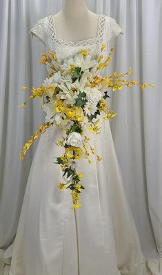 Daisy's Dream Faux Silk Cascading Wedding Bouquet - Image 1 of 4