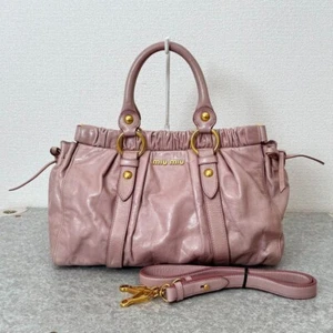MIU MIU Bolso de Mano de 2 Vías Bolso de Hombro Cuero Brillante Cinta Lateral Rosa Beige Y2K JAPÓN - Imagen 1 de 13