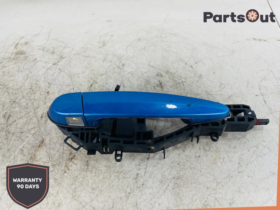 Оригинальная передняя правая ручка внешней двери для BMW 428 428i F36 2012–2016 годов выпуска - Изображение 1 из 4