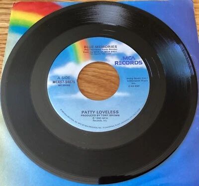 Patty Loveless “Blue Memories / You Can’t Run Away From Your Heart” 7" 45 rpm Foto 1 de 4