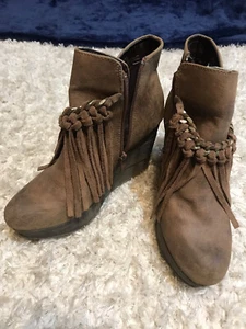 Sbicca Vintage Collection ZEPP Vegan Leather Wedge Fringe Ankle Booties Size 7.5 - Picture 1 of 3