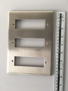 EATON MEM 12 GANG 12G STAINLESS STEEL GRID PLATE - Picture 1 of 2