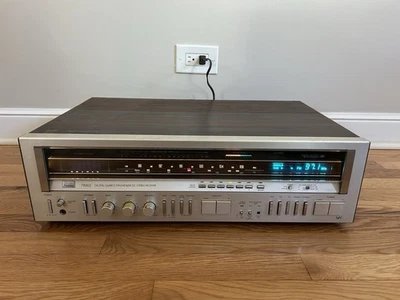 Receptor estéreo DC sintetizador de cuarzo digital AM/FM Sansui 7900z de colección Foto 1 de 4
