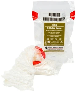Bendaggio in cotone sterile North American Rescue S garza laminata 4,5 x 4,1 iyd - Foto 1 di 7