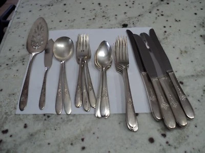 ONEIDA/COMMUNITY TUDOR SILVER PLATE FANTASY FLATWARE - Изображение 1 из 4
