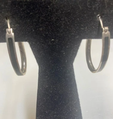 PENDIENTES ARO OVALADOS CON INCRUSTACIONES DE ÓNIX NEGRO Y PLATA ESTERLINA 925 Foto 1 de 4