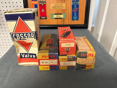 5 válvulas - tres tubos Philips Miniwatt, un Triotron DF22 y un Cossor CV108 Foto 1 de 3