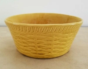 California Pottery USA J-25 Marigold Yellow Basket Weave Bowl Planter 8" - Picture 1 of 6