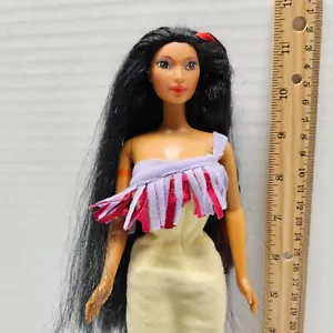 My Favorite Fairytale POCAHONTAS Disney Barbie Doll w/ Dress - Vintage 1999 - Picture 1 of 6