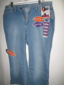 NEW. Lee Riders Capri Jeans Women's 16P. A GR8 Deal - Picture 1 of 2