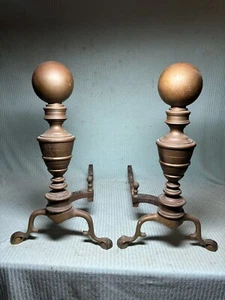 Antike (2) 19. Jahrhundert massive Messing 18" Kugel Andirons schwer EG - Bild 1 von 3