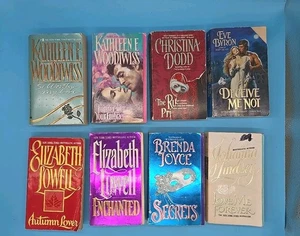Lot of 8 Avon Historical Romance Paperback Book 1990s Byron Lowell Dodd Lindsey - Foto 1 di 16