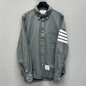 Thom Browne Chambray Schulterklappen Baumwollhemd 95 148449337 - Picture 1 of 10