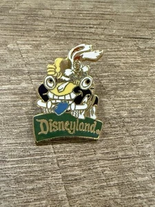 Spilla Disney Disneyland Roger Rabbit Benny il Cab Disney vintage - Foto 1 di 4