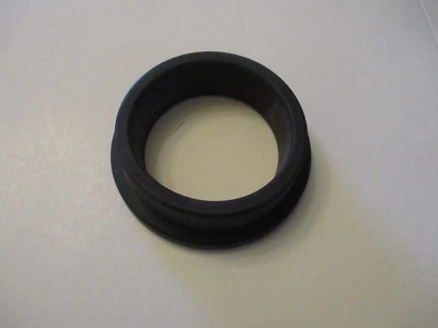 Nuevo de Lote Antiguo Polaris OEM Silenciador Ojal 1996-1997 Hurricane 5411102 Foto 1 de 2