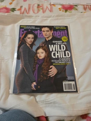 ROBERT PATTINSON entertainment weekly KRISTEN STEWART breaking dawn pt 2 - Image 1 of 2