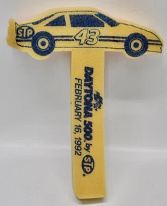 Racing Sammlerstück: 1992 Daytona 500 Richard Petty #43 STP Foam Car Souvenir - Bild 1 von 2