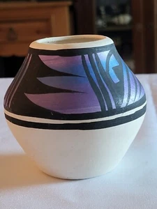 Native American Pottery Signed "Joe Taos, N.M." - Picture 1 of 6