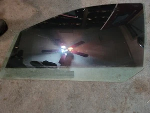 Front Driver Door Glass 4Dr OEM 2002 Ford Focus - Bild 1 von 2