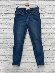 Gap 1969 Curvy True Skinny Blue Denim Jeans Women's Size 27R (Actual 28x28)