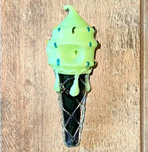 Ice Cream Glass Hand Pipe 5.5" Inches long - Green Mint With Sprinkles - NEW - Picture 1 of 2