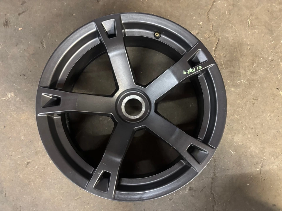 Llanta trasera Can-Am Ryker 600 900 ACE 2019-2023 705503342 Foto 1 de 4
