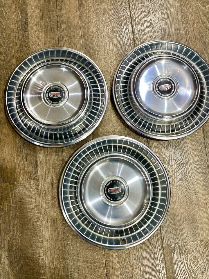 Mercury Comet 14 英寸轮毂盖 71 72 73 74 漂亮 3 个总盖轮毂盖 — 第 1/4 张图片