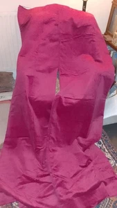 2 x red velvet curtains 205cm drop + 233cm width gorgeous Victorian style - Picture 1 of 7