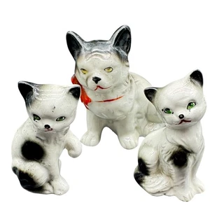 Trío de figuras de gato de cerámica vintage con manchas blancas y negras pintadas a mano Japón - Imagen 1 de 5